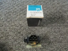 63 corvette steering column turn signal switch GM NOS! 3824116 split window