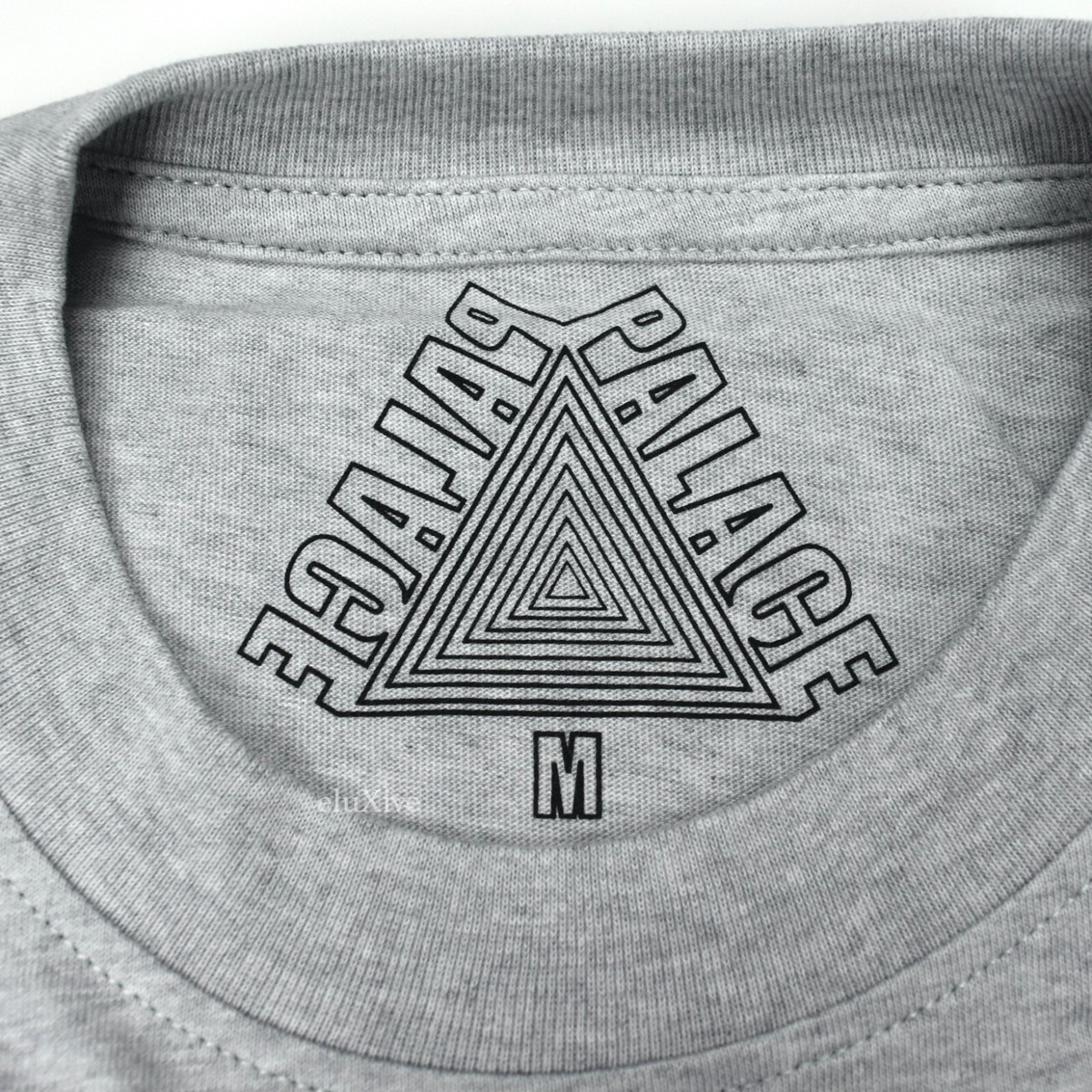 NWT Palace Skateboards Fruity Strawberry Logo T-Shirt Gray Mens M