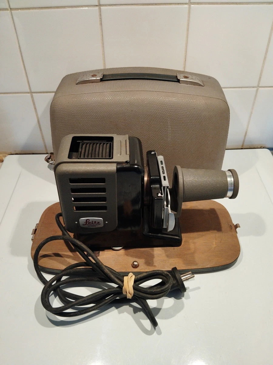 Leitz Prado 500 - Projecteur de diapositives avec des