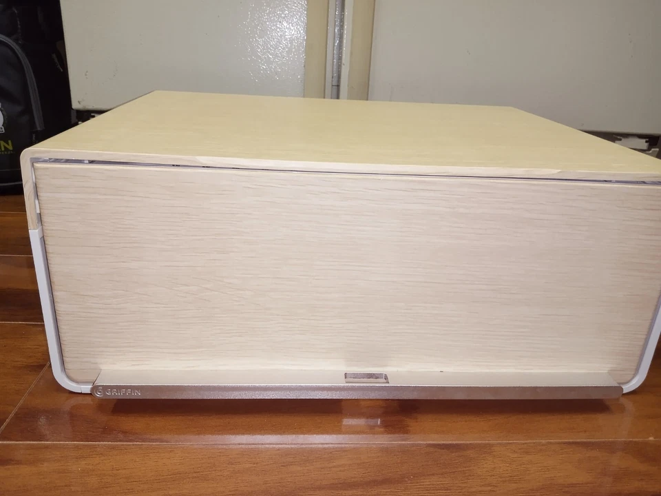 Griffin COVE PowerDock 5 Port Charging Station For Apple iPad iPhone Samsung etc - Image 3 of 4