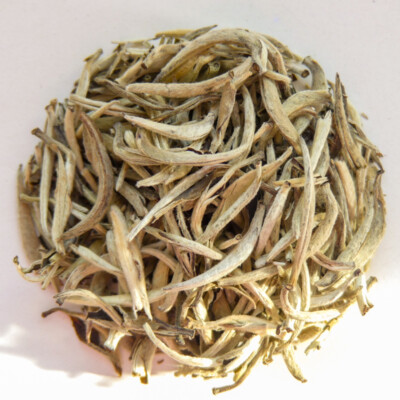 Yin Zhen, Silbernadel Tee, Silver Needle, weißer Tee  20 Gramm