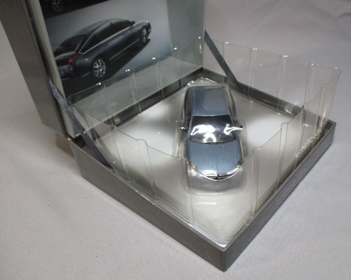 AV371 NOREV 1/43 1:43 COFFRET VOITURE CITROEN C6 BLEU METALLISE 2005