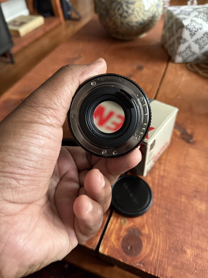 SMC Pentax-FA 43mm f/1.9 Limited Pancake Lens w/ original box- USA SELLER  - Image 3 of 4