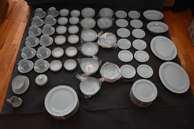 Noritake Fidelity 8003 W81 Porcelain Dinner Set Light Blue Service