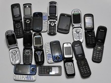 Mixed Lot of Cell Phones for Scrap, Parts or Repair - Samsung Nokia LG Motorola