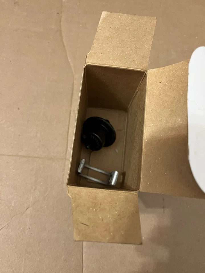 Fuel Injection Pressure Regulator ACDelco GM Original Equipment 17113700 - Image 2 of 2