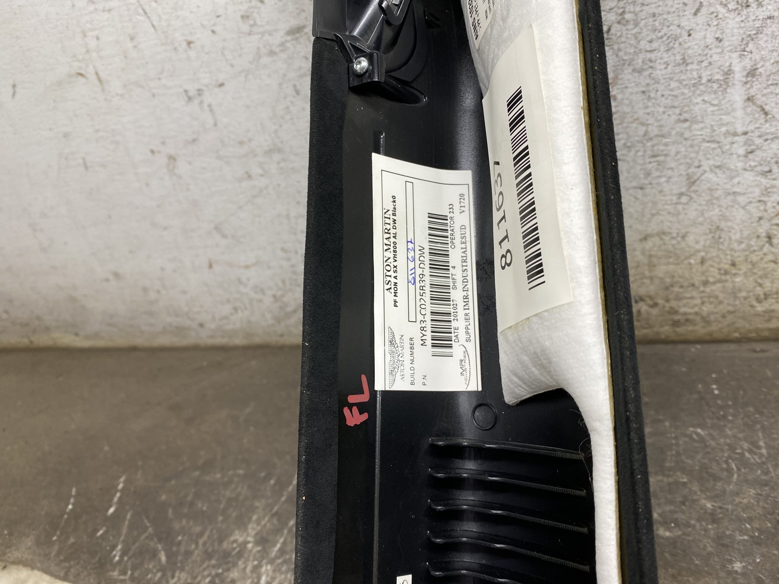 2020-2025 ASTON MARTIN DBX FRONT LEFT WINDSHIELD A PILLAR TRIM MY83-C025B39-DD