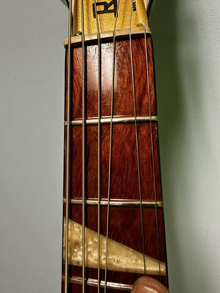 Guitarra acústica Rickenbacker 700C Foto 4 de 4