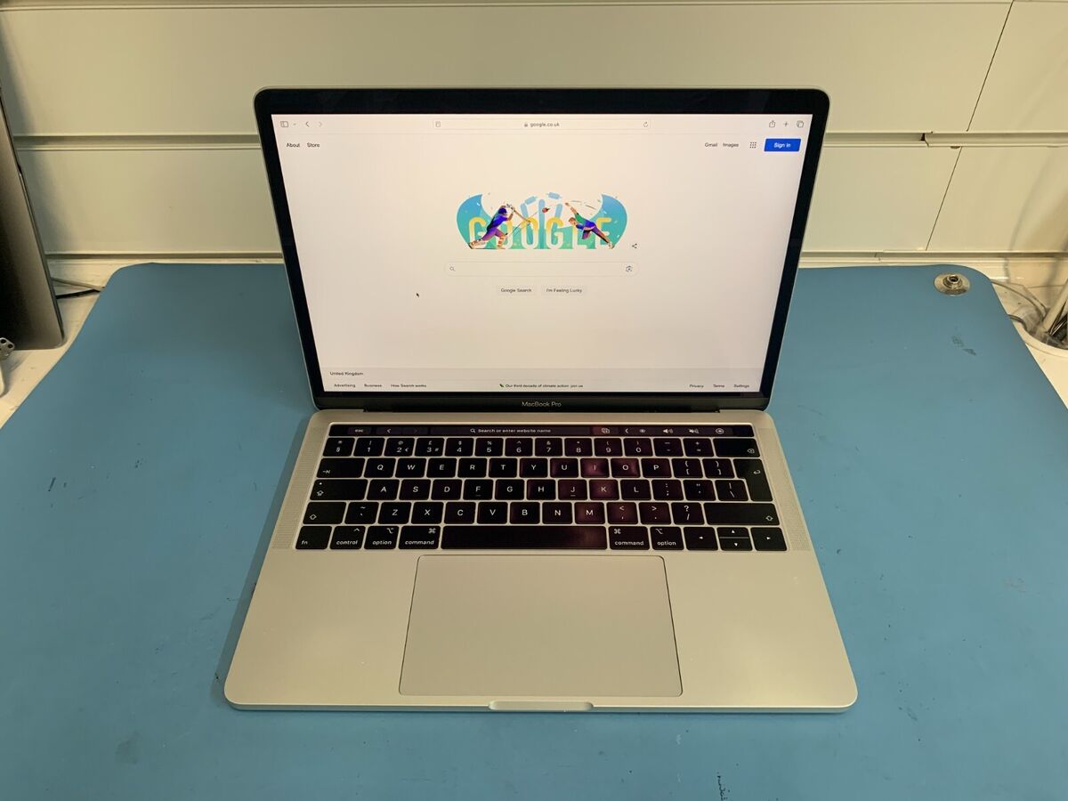 MacBook Pro A2159 13-inch 2019 128GB SSD 8GB RAM Core i5 1.4GHz Touch Bar Silver | eBay MacBook Pro A2159 13-inch 2019 128GB SSD 8GB RAM Core i5 1.4GHz Touch Bar Silver | eBay