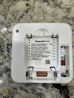 Honeywell T4 Pro Programmable Thermostat - TH4110U2005/U