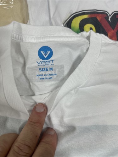 T-shirt grafica Vast Life taglia media nuova con etichetta - Foto 2 di 2