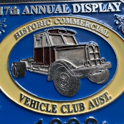 1998 HISTORIC COMMERCIAL VEHICLE CLUB AUST 17TH ANNUAL DISPLAY GRILLE BADGE - Picture 2 of 6