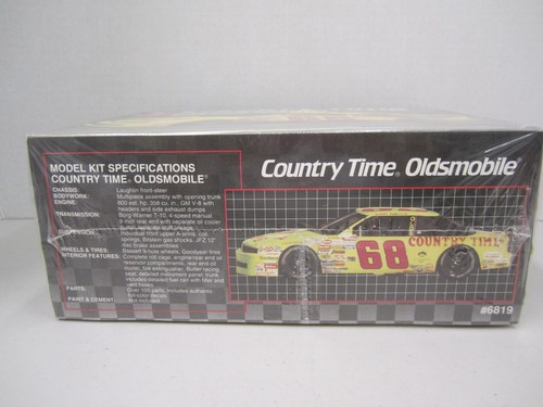 Country Time Oldsmobile Model Kit - 1991 AMT/Ertl - 1/25 Scale - #6819 - New - Picture 3 of 8