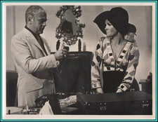 CONNIE STEVENS & HERBERT LOM in "Mister Jerico" - Original Vintage Photo - 1970