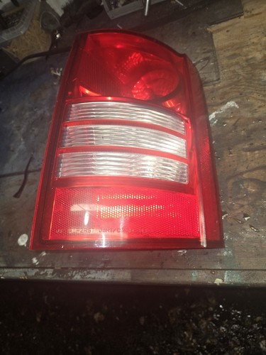 2008-2010 Chrysler Town and Country Rear Passenger Side TailLight OEM Original