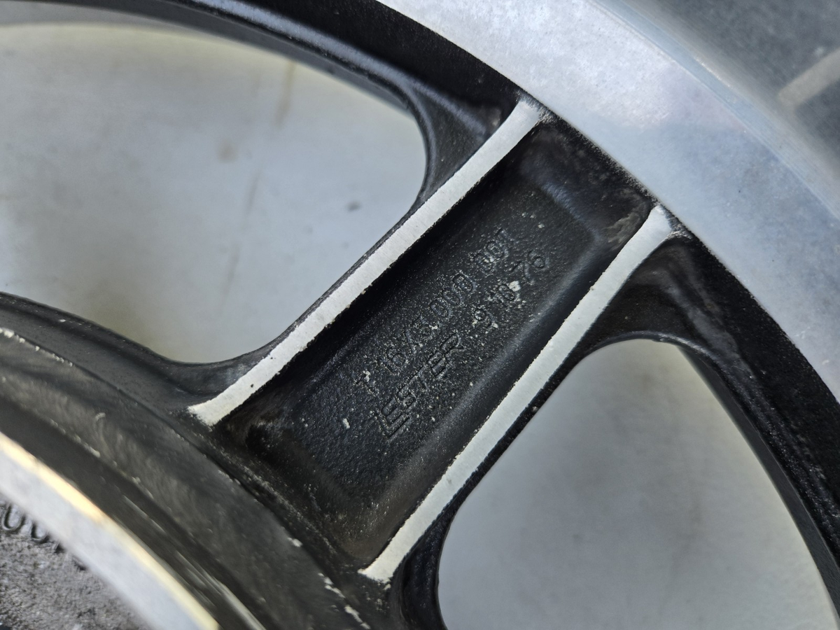 Kawasaki Z1 900 Lester Mag Wheel 18