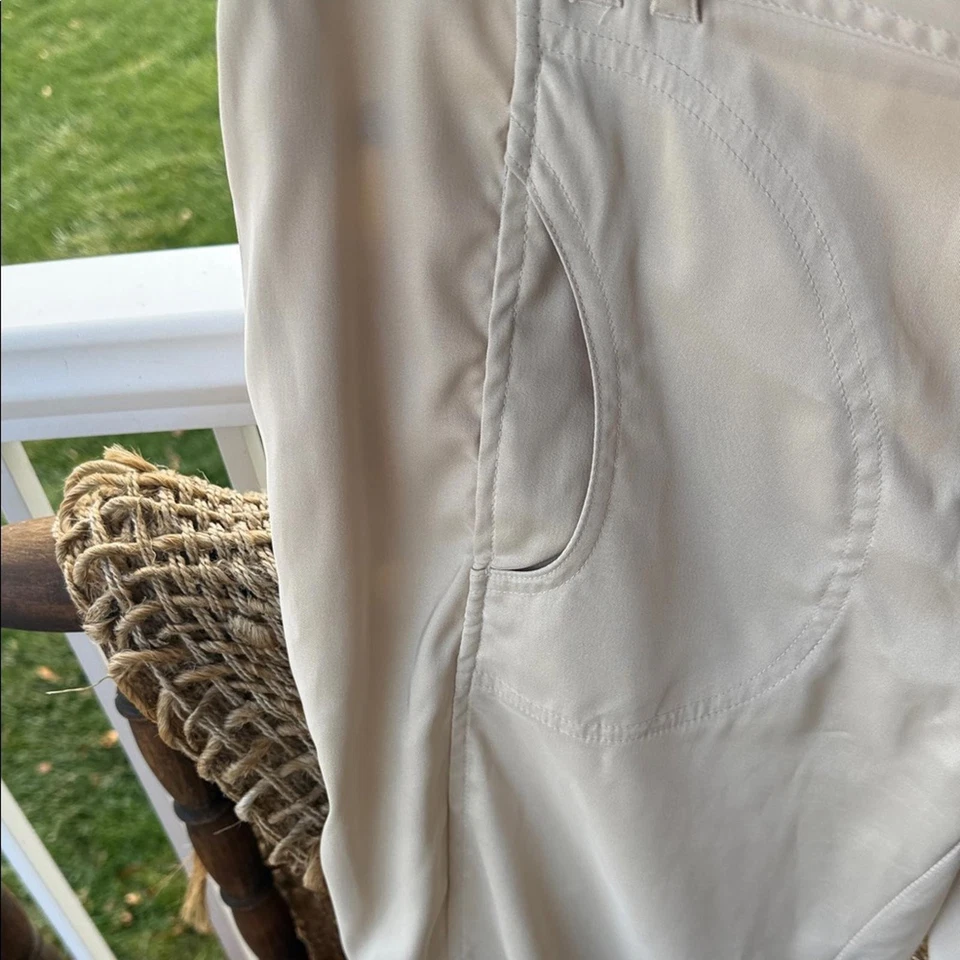 Elegant Cream Women's Golf Bermudas - Image 3 of 4
