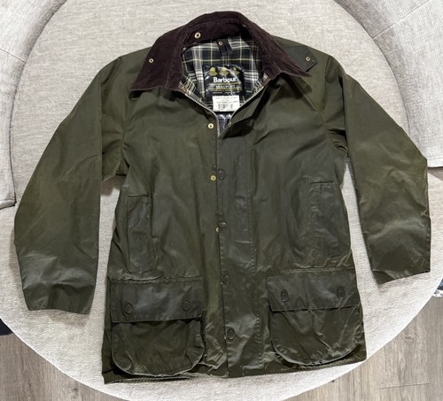 Barbour Herren A150 Beaufort Wachsjacke C40/102cm olivgrün; Öl/Körnung, Des lesen