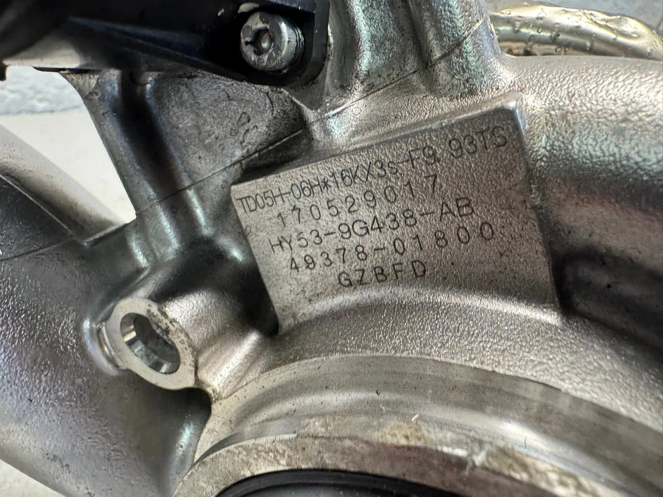 Turbolader Links Aston Martin DB11 5.2L V12 OEM HY53-9G438-AB - Bild 3 von 4