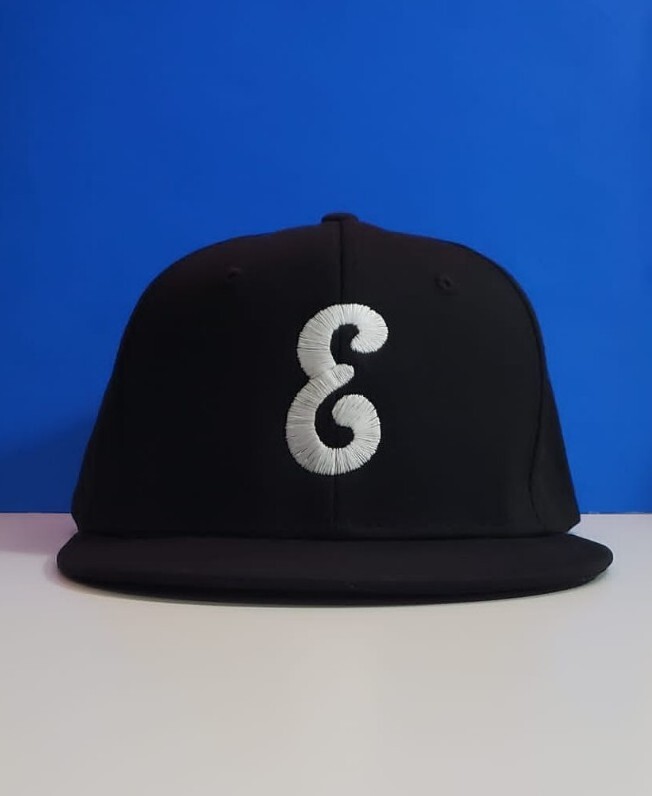 ☆ N.W.A STRAIGHTOUTT COMPTON CD+SNAPBACK ☆ N.W.A STRAIGHTOUTT COMPTON CD+SNAPBACK N.W.A. - Straight