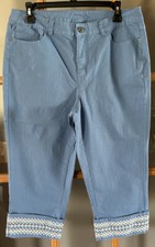 Denim Co Jeans Womens Size 10 Blue Capri Embroidered Cuff High Rise Pants