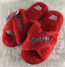 Foco Wisconsin Badgers Slippers Women  s Extra Large 11/12 Red With Logo New 