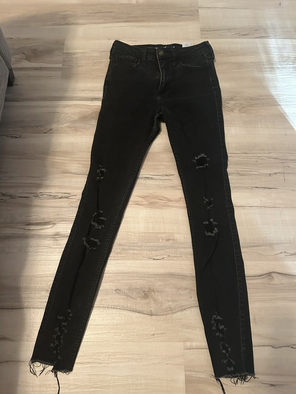 WOMENS HOLLISTER HIGH RISE JEGGINGS BLACK DISTRESSED SKINNY JEANS SIZE 3 