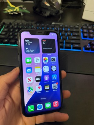 iPhone 11 AT&T 128GB Black (FaceID not working, Battery and Screen remplace)