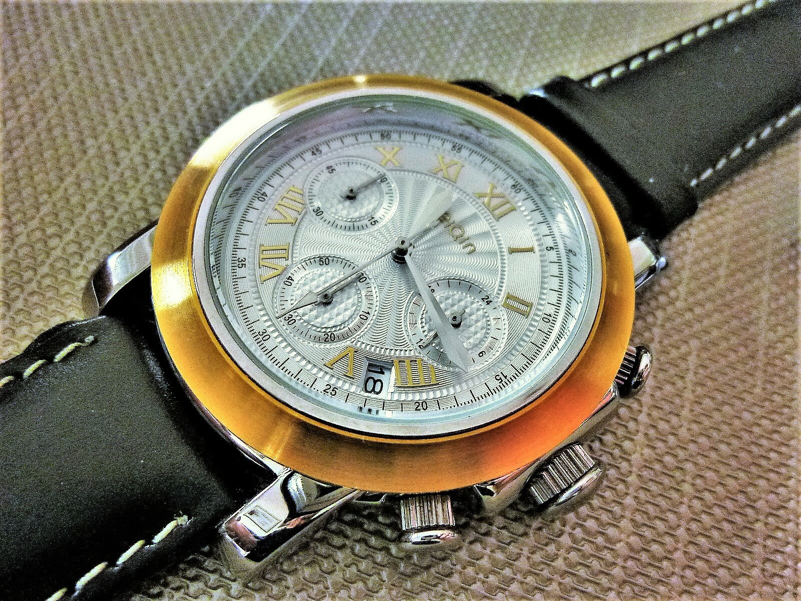 Montre chronographe homme WeiQin ANQ1103 avec cadran 12/24H et bracelet en acier noir
