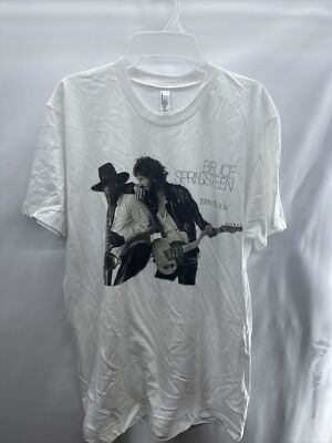 Bruce Springsteen Born To Run Unisex T-Shirt, Size Large NWOT 2016