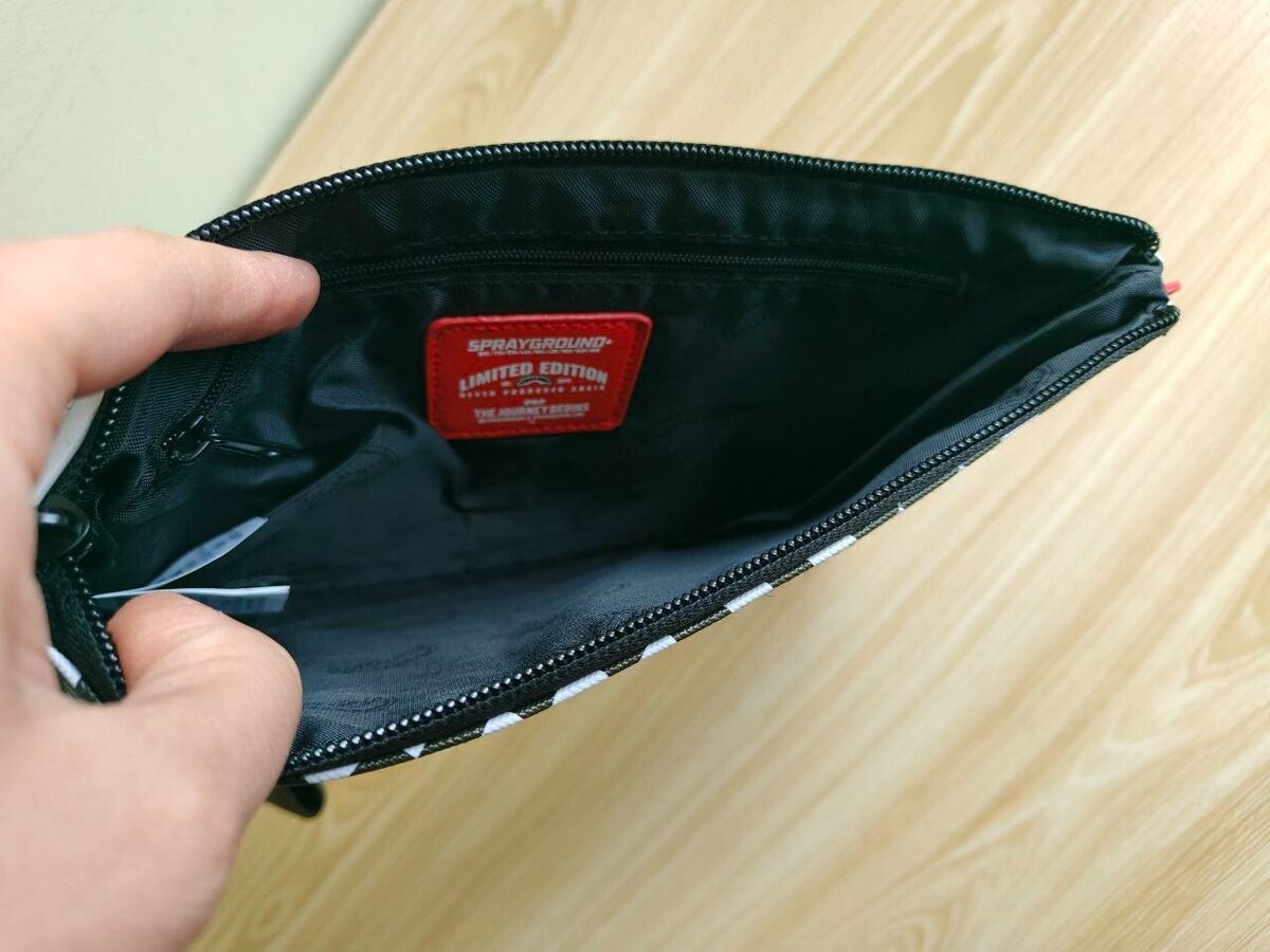 Sprayground TRIPPY CHECK CROSSOVER CLUTCH Limited Edition Sprayground TRIPPY CHECK CROSSOVER CLUTCH Limited Edition