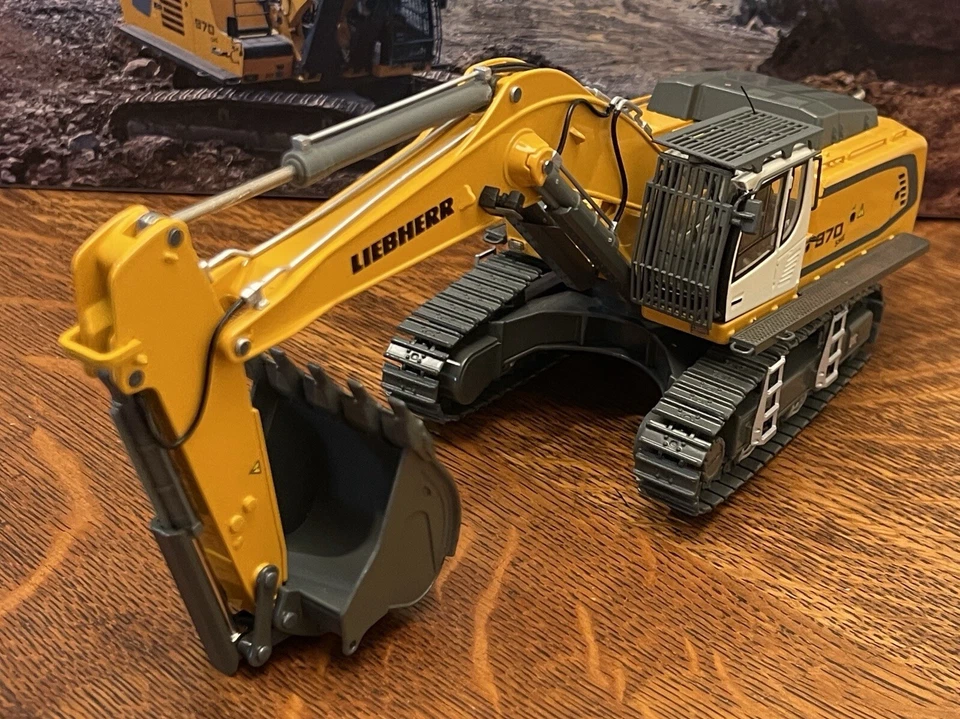 LIEBHERR WSI R 970 SME ESCAVADEIRA #02-1556 1:50 MIB RARA - Imagem 3 de 4