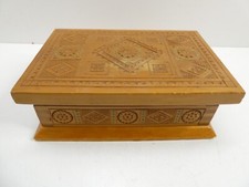 VINTAGE CHIP CARVED PINE WOODEN TIMBER JEWELLERY TRINKET CHEST CONTINENTAL BOX