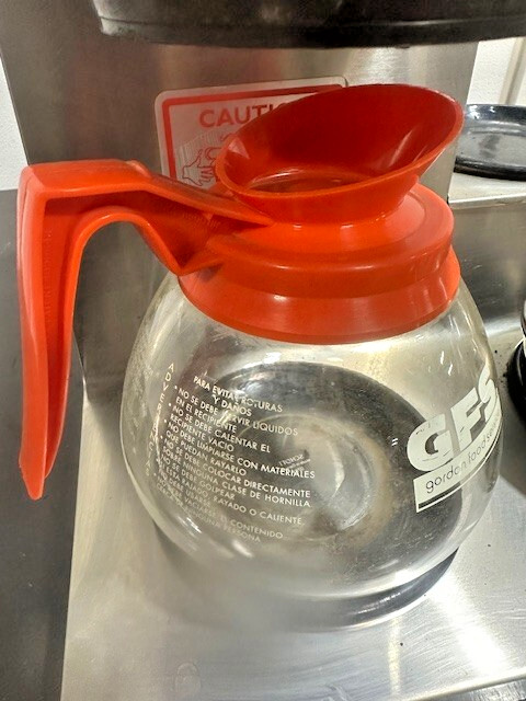 BLOOMFIELD KOFFEE KING MODEL 8571, 3 TIERD WARMER WITH BREWER W/ 2 CARAFES