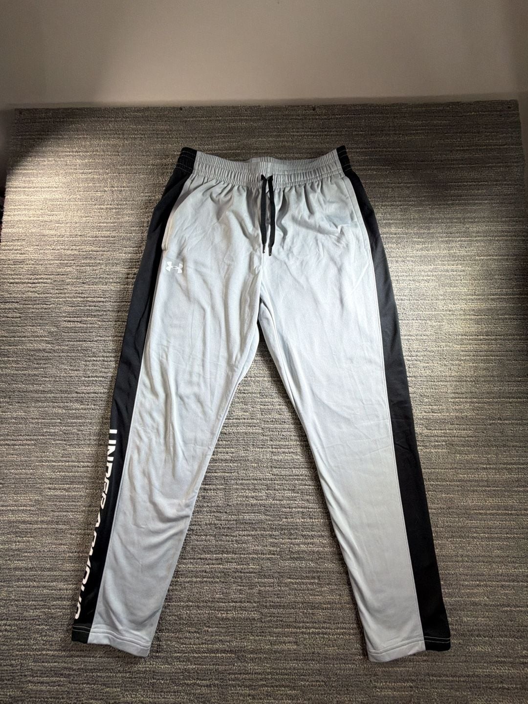 Under Armour Men's Loose Fit Logo Track Pants Size Large