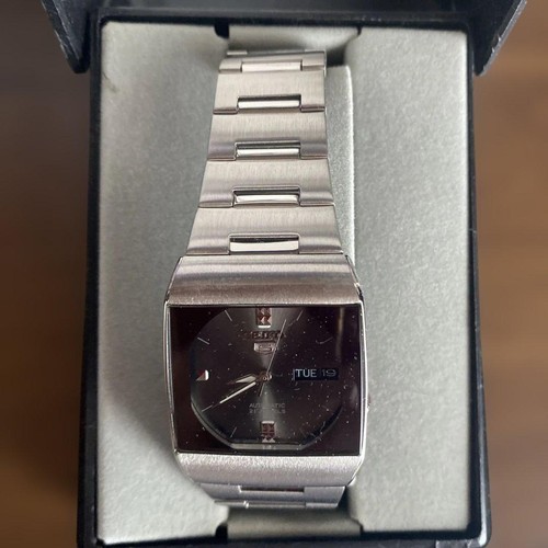 Seiko 5 Vintage Jour Date St. Acier Blk SLV Carré Automatique Montre Hommes - Photo 1 sur 2
