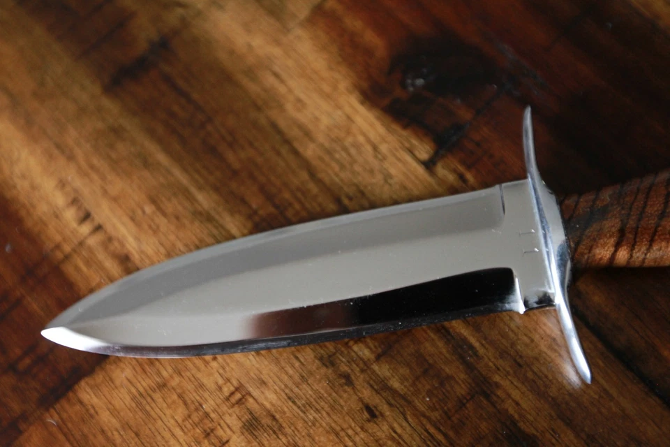 CUSTOM FIXED BLADE KNIFE DAGGER by JOHNNY HAMLET OF CLUTE TX w/ CUSTOM SHEATH - Image 2 of 4
