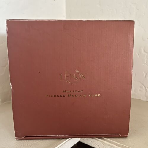 Lenox 9" Dimension Collection Holiday Pierced Medium Holly Christmas Vase IOB - Picture 6 of 6