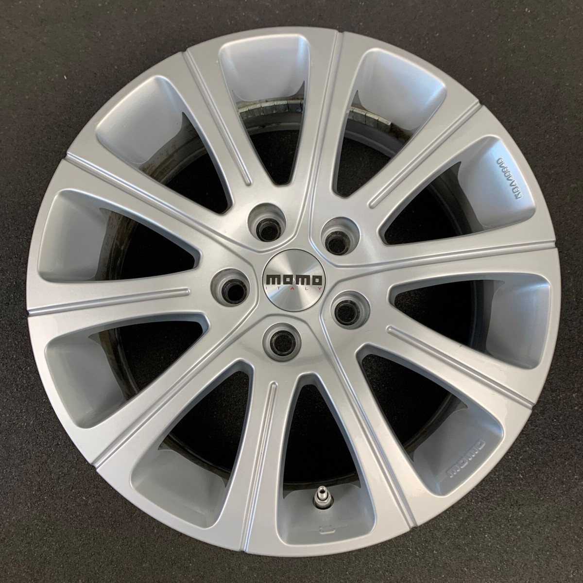 4) 16x6.5 MOMO WIN2 Silver Wheels Rims + Caps 5x108 40 Offset