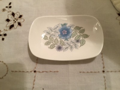 Wedgwood Qualität längliche kleine Schale - Clementine keine Chips, Risse oder Restauration.