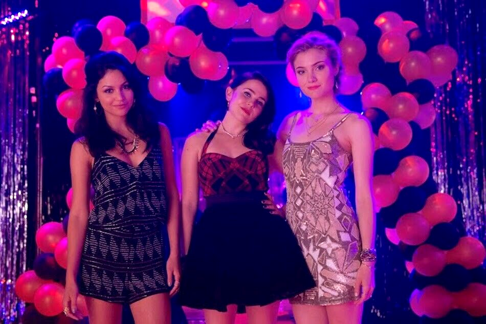 Mae Whitman Prom Halter Top Screen Worn Used Costume The Duff Teen