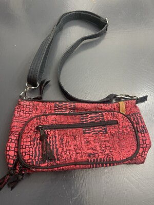 Donna Sharp Kentucky Original Red Black Patchwork Crossbody Bag Quilted Organize