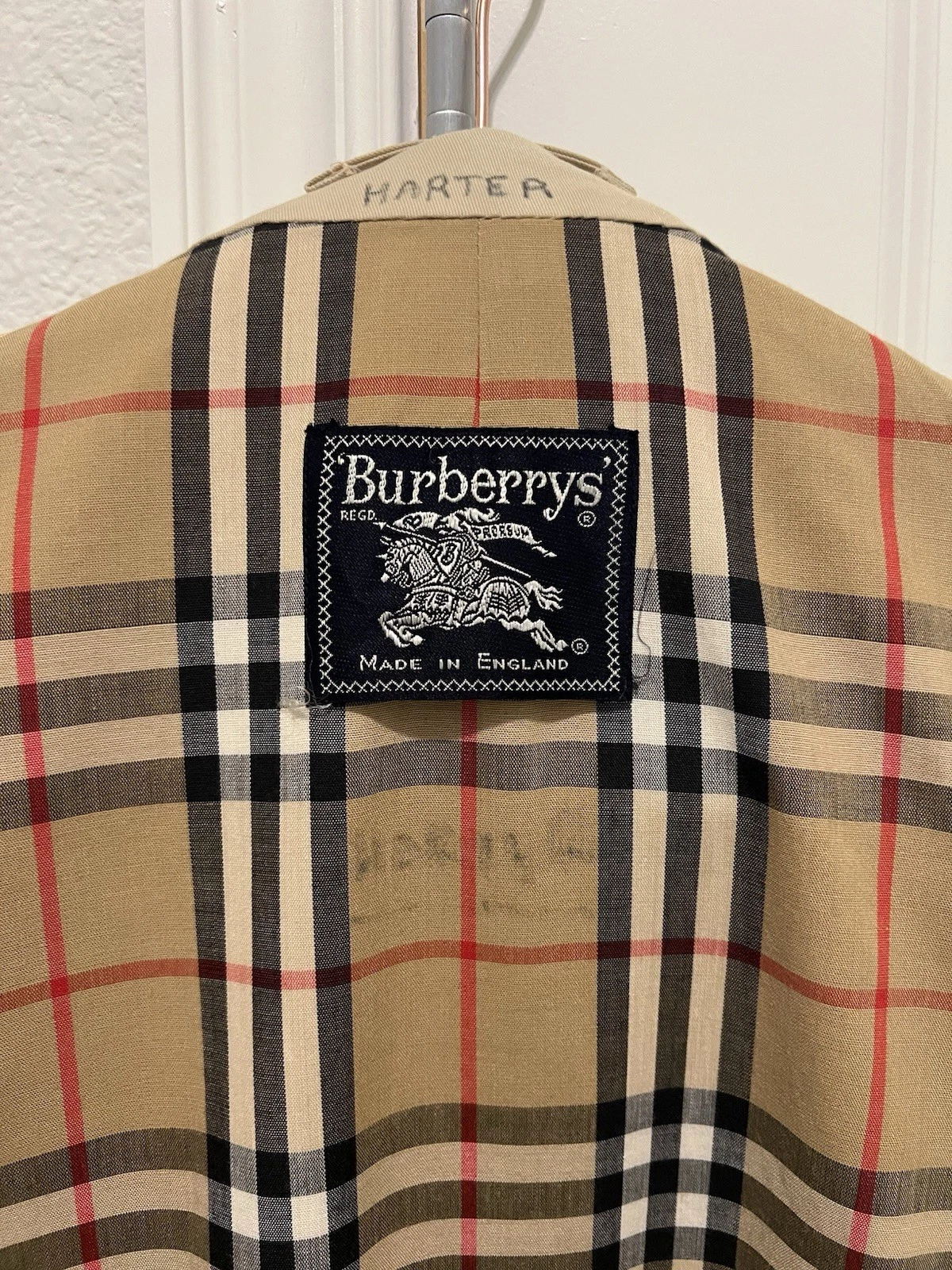 Vtg Burberrys Men’s Beige Long Trench Coat Nova Check Lining no belt - product detail image 3