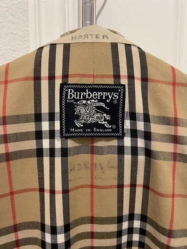 Vtg Burberrys Men’s Beige Long Trench Coat Nova Check Lining no belt image 3