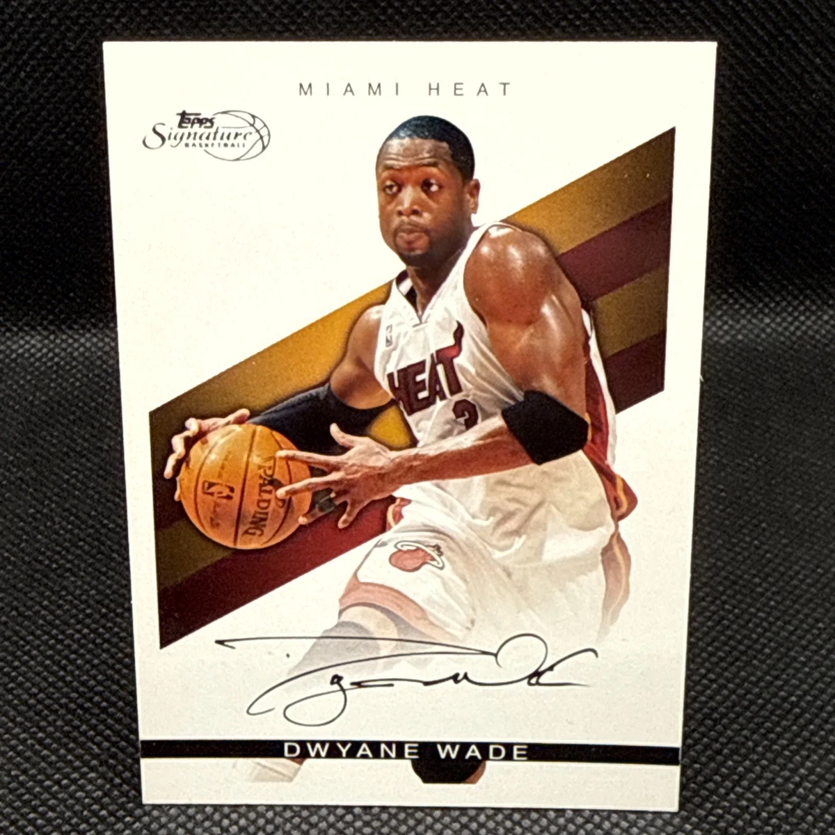 Topps Dwyane Wade Basketball Autographed Sports Trading Cards