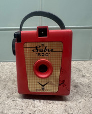 VINTAGE 1950s SABRE 620 CAMERA RED- UNTESTED small crack on face 