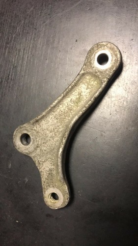 BMW 5 (E60, E61) Stabilisator Buchse Halter vorne links 6758527