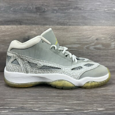 jordan retro 11 low size 5.5