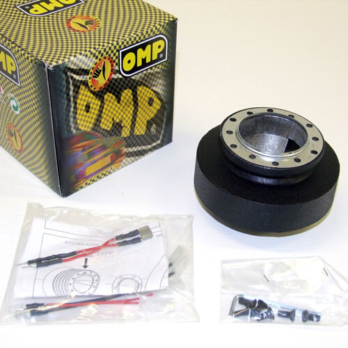 OMP TRECENTO UNO 300mm VOLANTE & BOSS adatto per AUDI 80 / 90 / 100 86-94 - Foto 2 di 14