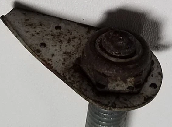 1993 1994 1995 1996 1997 1998 Lincoln Mark VIII Rear Shock Lower Control Arm Bol - Image 4 of 4